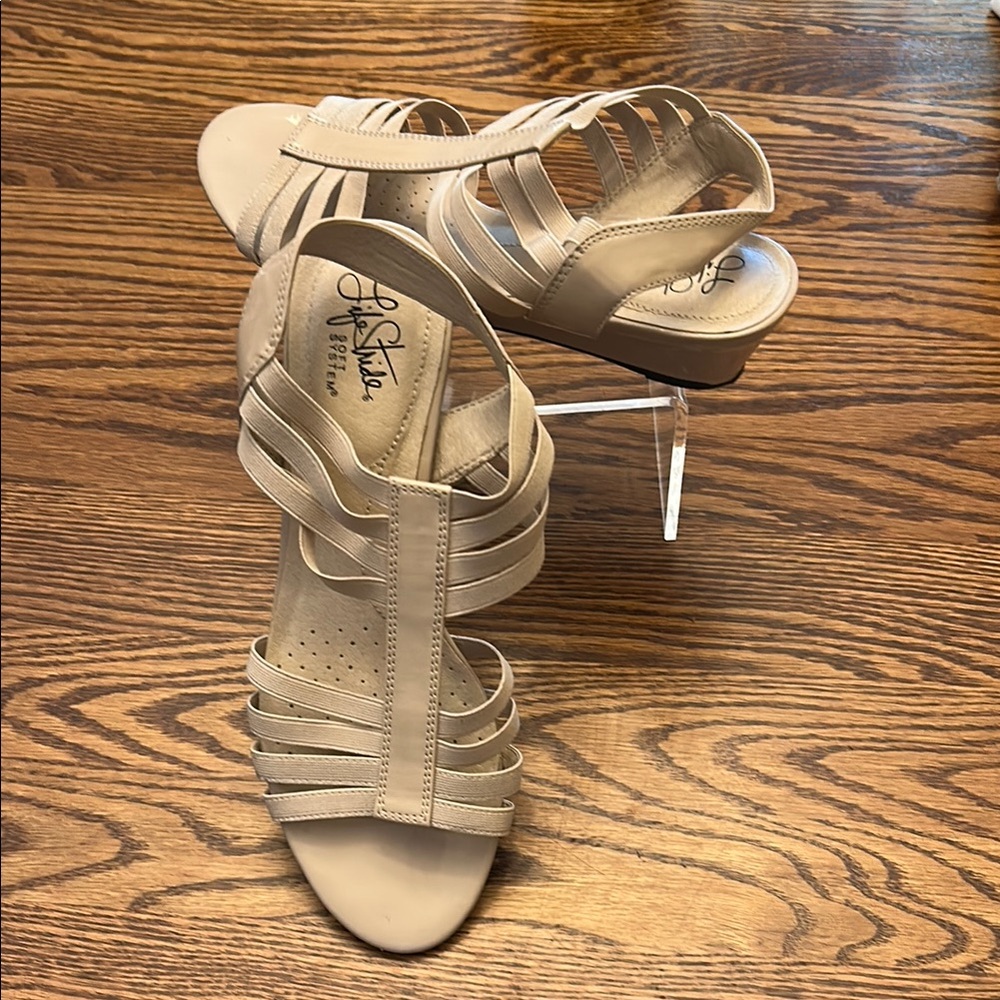 Life Stride Cream Heeled Sandals with Strappy Design - Picture 4 of 8
